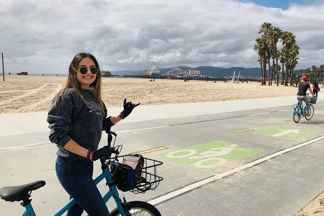 Santa Monica Venice Beach Bike Tour - Image 3