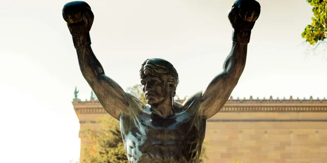 Philadelphia Highlights, History, and Food Tour - Image 1