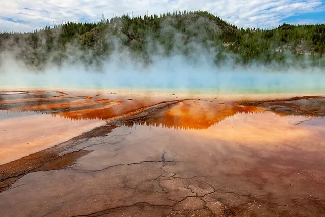 Bozeman Yellowstone and Teton Tour 2 Days - Image 3