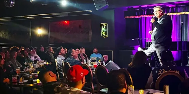 Los Angeles Hollywood Night Tour with Dinner & Comedy Show - Image 2
