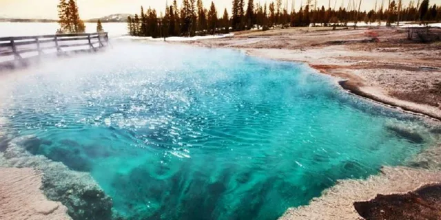 Salt Lake City to Yellowstone and Grand Teton 6-Day Tour - Image 6