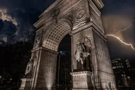 New York City Ghost Tour in Greenwich Village thumbnail 1
