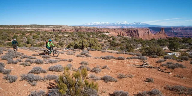 Moab Mountain Biking Tour at Dead Horse Point - Image 5