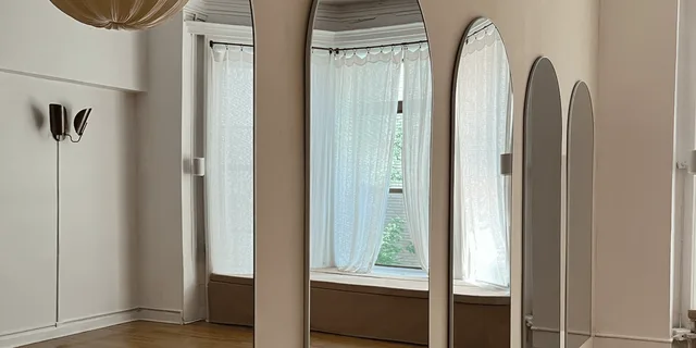 New York Yoga or Pilates Class in Historic Townhouse - Image 3