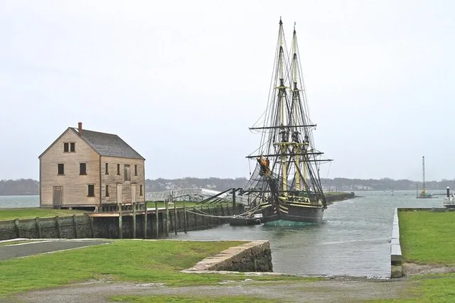 Salem and North Shore Private Driving Tour - Image 3