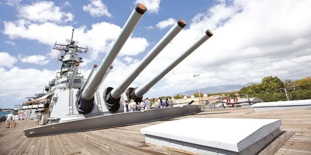 Oahu Pearl Harbor WWII Tour from Maui - Image 2