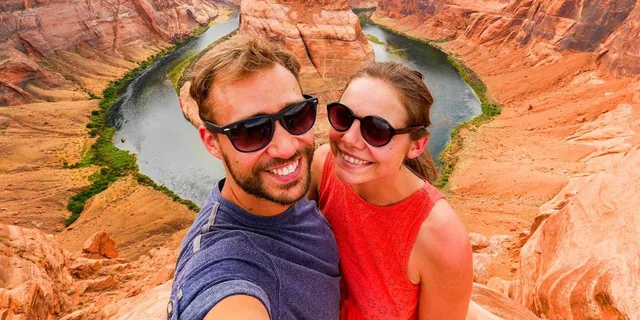 Las Vegas Antelope Canyon and Horseshoe Bend Day Trip - Image 1