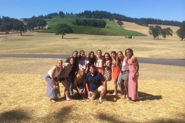 Portland Willamette Valley Wine Tour - Image 4