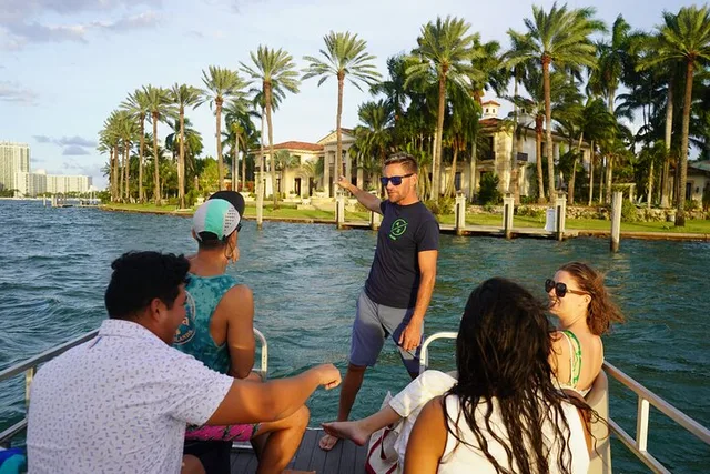 Miami Celebrity Mansion Boat Tour - Image 4