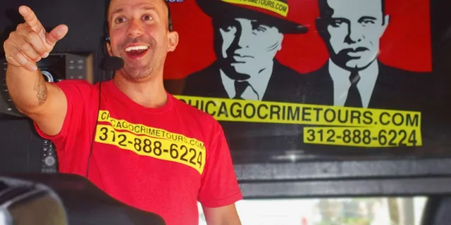 Chicago Night Crimes Bus Tour - Image 6