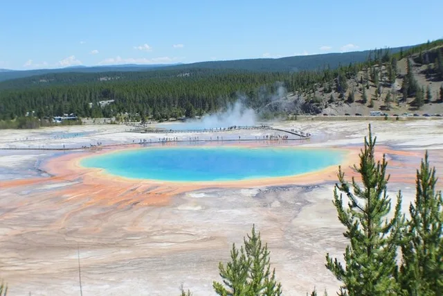Salt Lake City Yellowstone and Grand Teton Tour 3 Days - Image 4