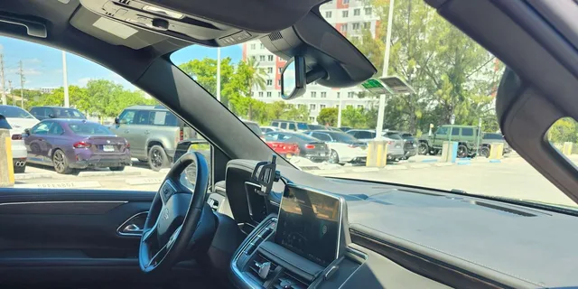 Miami Airport and Port of Miami Private Transfers - Image 2