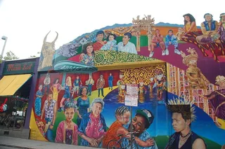 Cambridge Food and Mural Arts Walking Tour