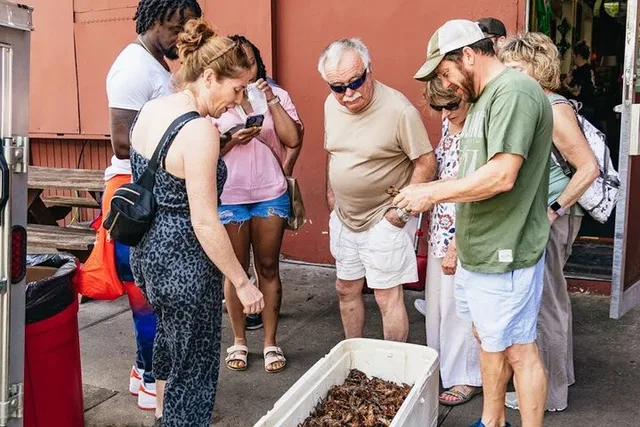 New Orleans Garden District Food & History Tour - Image 5