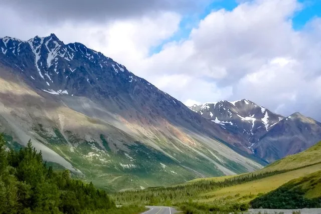 Fairbanks Scenic Van Tour - Image 2