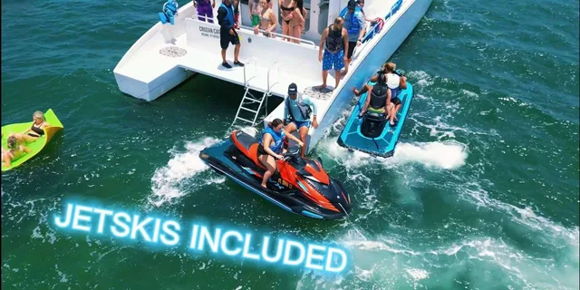 Miami Catamaran Cruise with Water Sports - Image 4