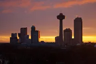 Niagara Falls Evening Tour & Fireworks thumbnail 6