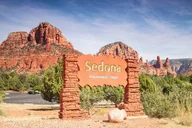 Sedona Red Rocks & Verde Valley Wineries Private Tour thumbnail 1