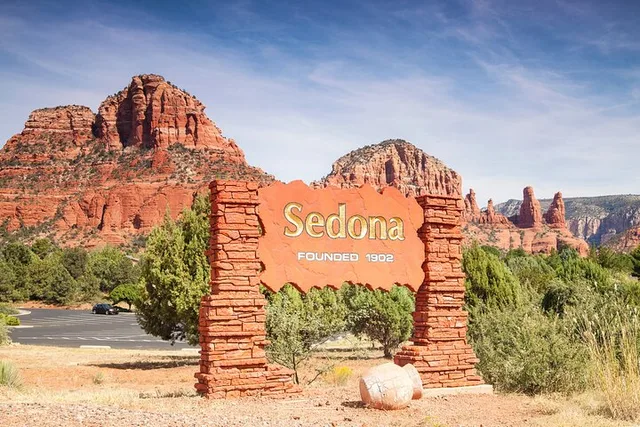 Sedona Red Rocks & Verde Valley Wineries Private Tour - Image 1