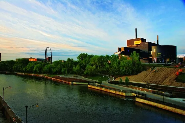 Minneapolis River Walk Self-Guided Audio Tour - Image 6