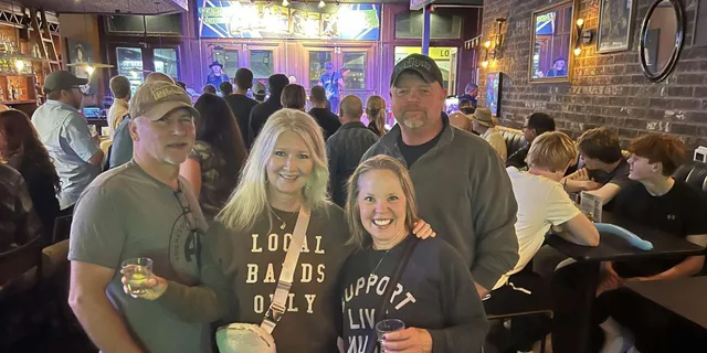 Austin Downtown Live Music Pub Crawl - Image 3