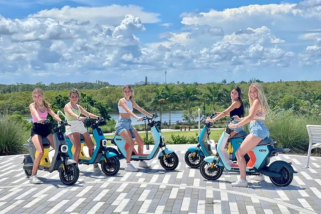 Naples Electric Moped Tour 90 min - Image 5