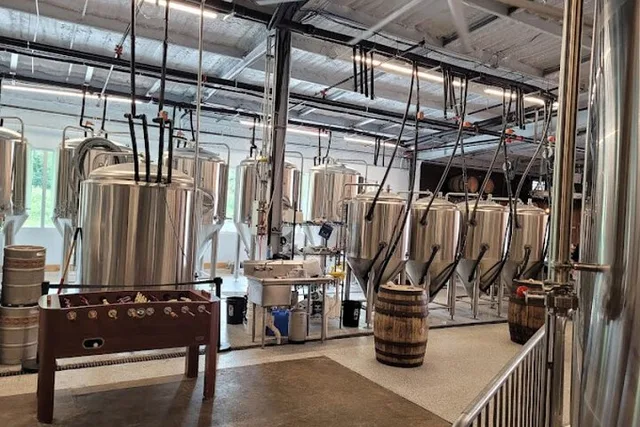 Beaufort Liquor and Beer Tasting Tour - Image 4
