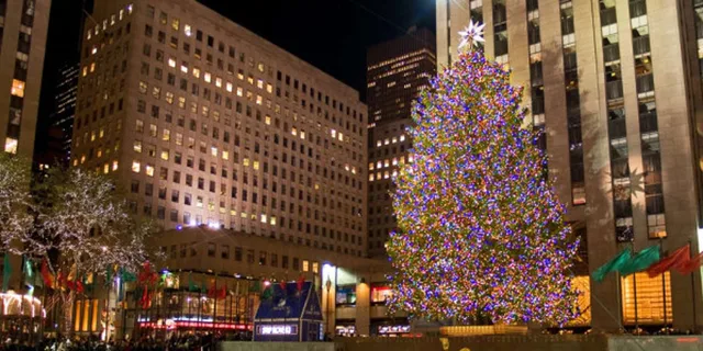 New York City Elf Movie Sites Tour - Image 4