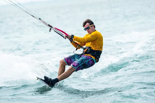 Miami Kiteboarding Lesson 3 hr - Image 3