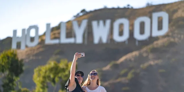 Los Angeles Hollywood Sign Adventure Hike - Image 1