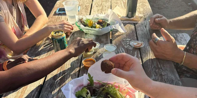 Austin Food Tour with 4 Tastings 2 hr - Image 3