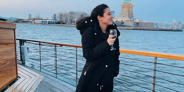 New York Valentine's Day Champagne Cruise - Image 5