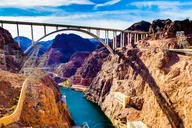 Las Vegas Day Tour Hoover Dam, Seven Magic, Red Rock & Fremont thumbnail 4