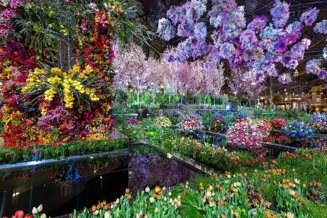 Philadelphia Flower Show Day Tour from Washington DC - Image 4