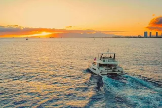Waikiki Sunset Yacht Tour with Tasting