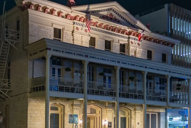 Austin Walking Ghost Tour - Image 3