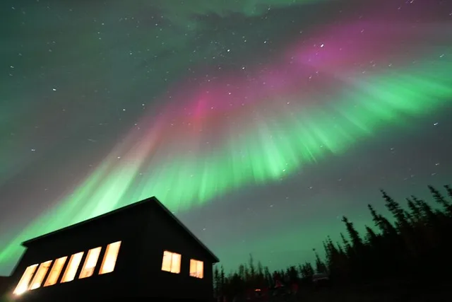 Fairbanks Aurora Viewing Cabin Experience - Image 3