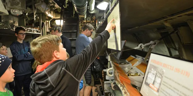 Philadelphia Independence Seaport Museum Tour - Image 1