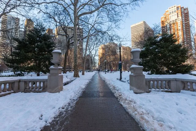 Philadelphia Christmas Tour with Shoofly & Cookie - Image 3