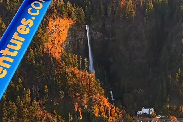 Portland Air Tour of Mt. Hood and Multnomah Falls - Image 3