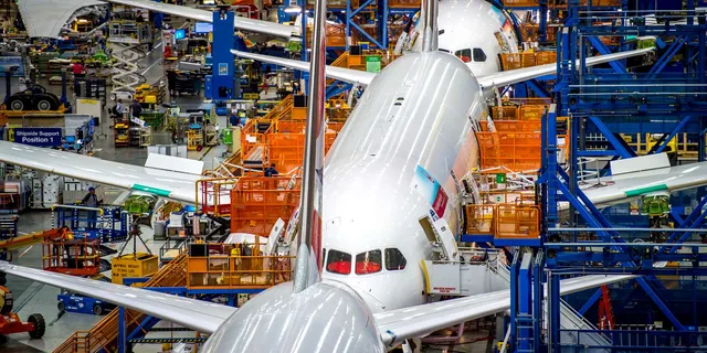 Seattle Boeing Factory Tour with Guided Transport - Image 4