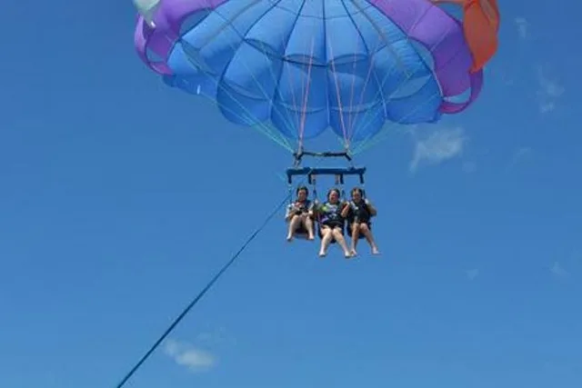 Honolulu Parasailing Adventure 1 hr - Image 4