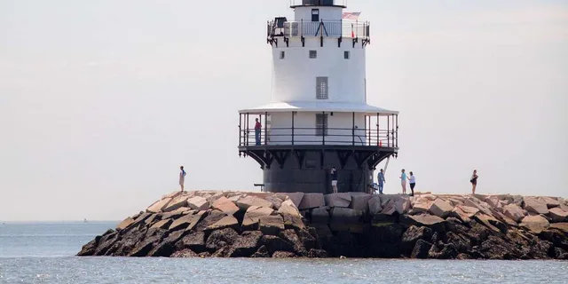 Portland Casco Bay Lighthouse Cruise 1.5 hr - Image 5