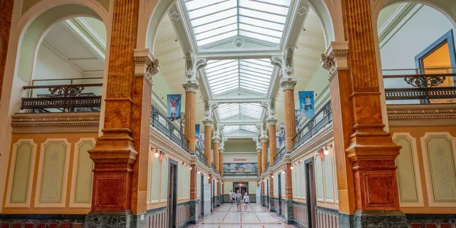 Washington DC National Portrait Gallery Tour - Image 5