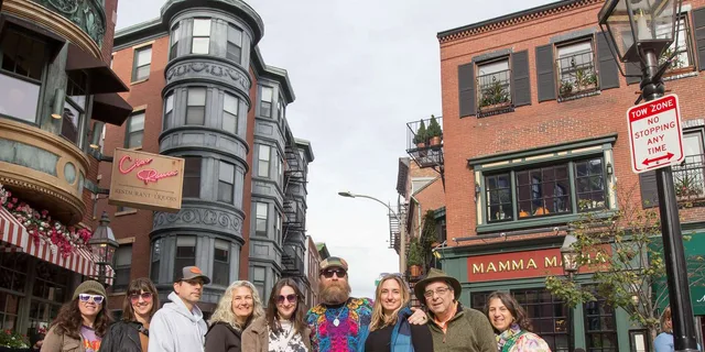 Boston Pizza, Beer, and Paul Revere Tour - Image 1