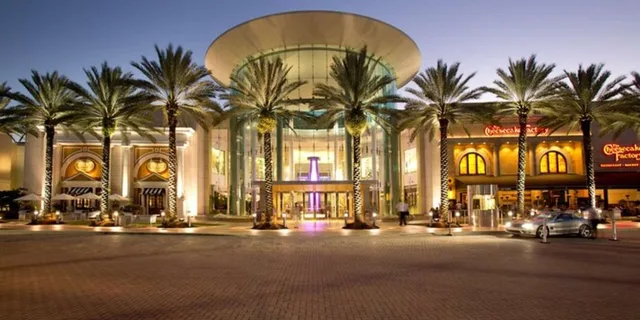 Orlando Personal Styling Experience at The Mall at Millenia - Image 2