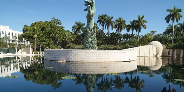 Miami Beach Self-Guided Walking Tour - Image 3