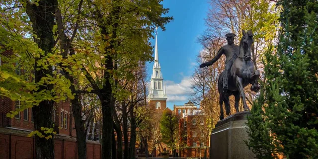 Boston Freedom Trail Walking Tour with Bunker Hill and USS Constitution - Image 1