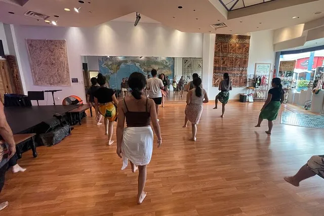 Maui Polynesian Dance Fitness Class - Image 4
