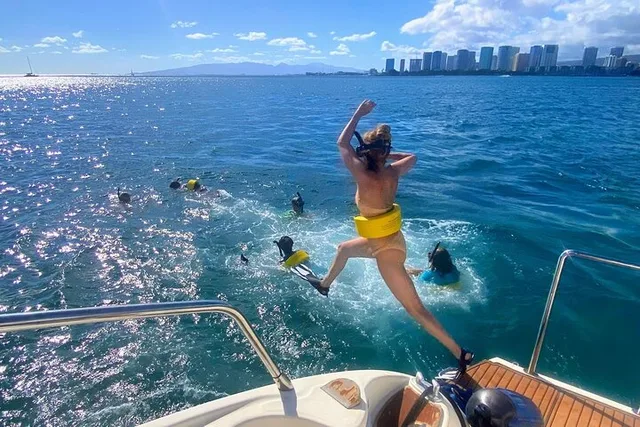 Waikiki Private Yacht Charter - Image 3